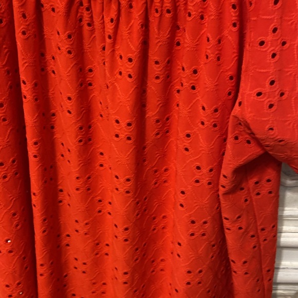 Flash sale ❤️ Peep shoulder red top - Picture 5 of 8